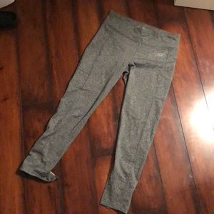 Skechers ankle crop gray leggings with pockets